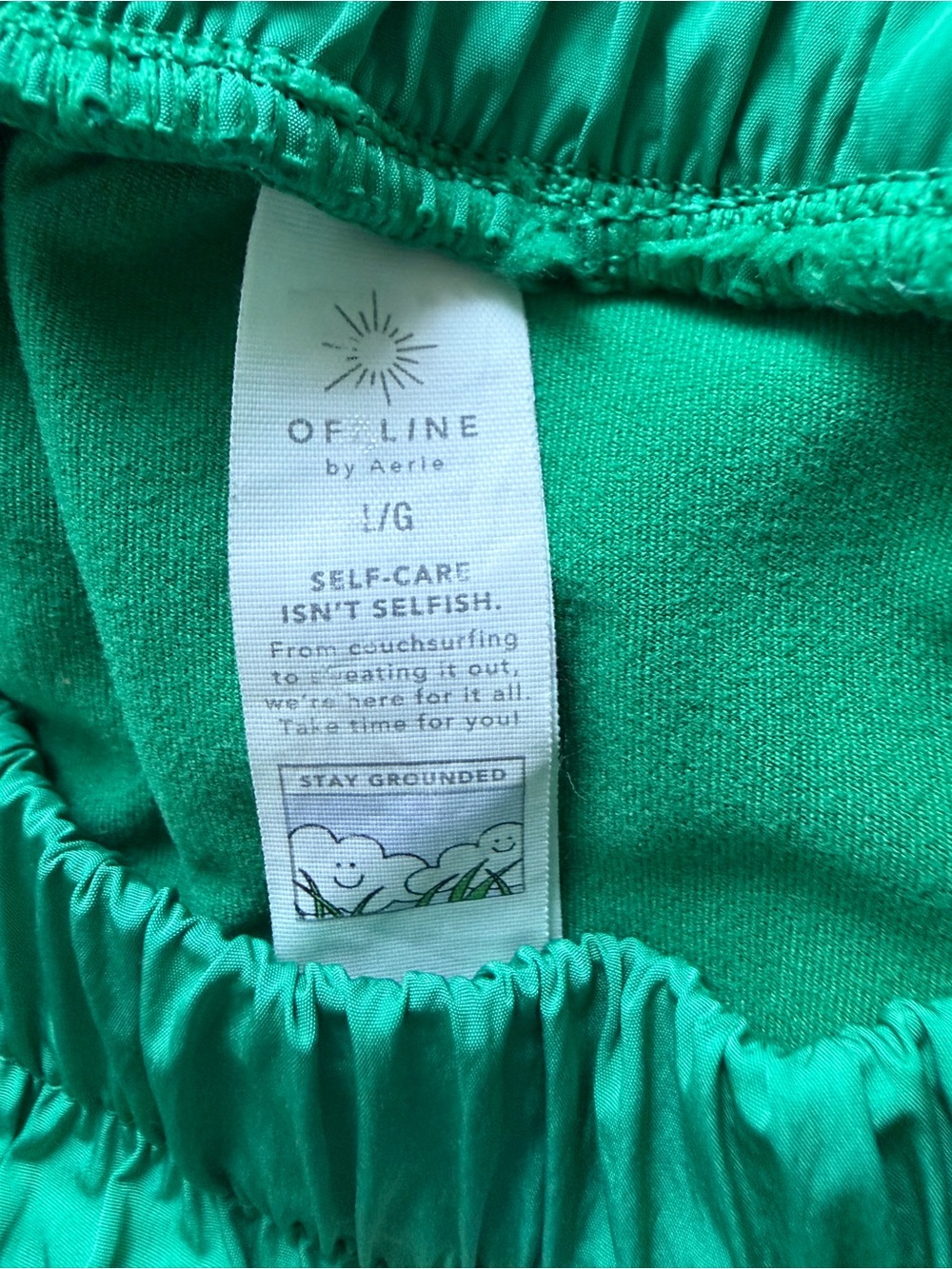 OFFLINE by Aerie The Hugger shorts in a kelly green. Size: Large - Picture 7 of 10